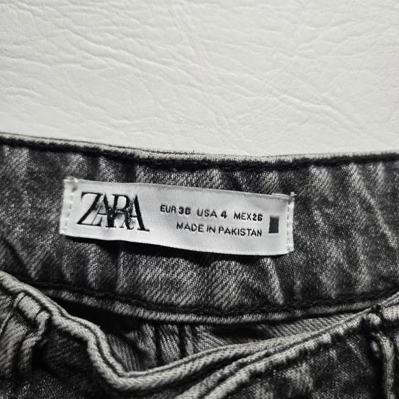 Zara Denim Wide Leg Jeans size 4 Frayed bottoms Grayish/black - Picture 5 of 8